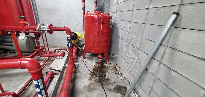 泰山區中國消防泡沫原液槽更新修改配管位置 前-2